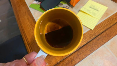 Pourquoi Reste-t-il un Dépôt de Café Après Avoir Bu une Tasse ?