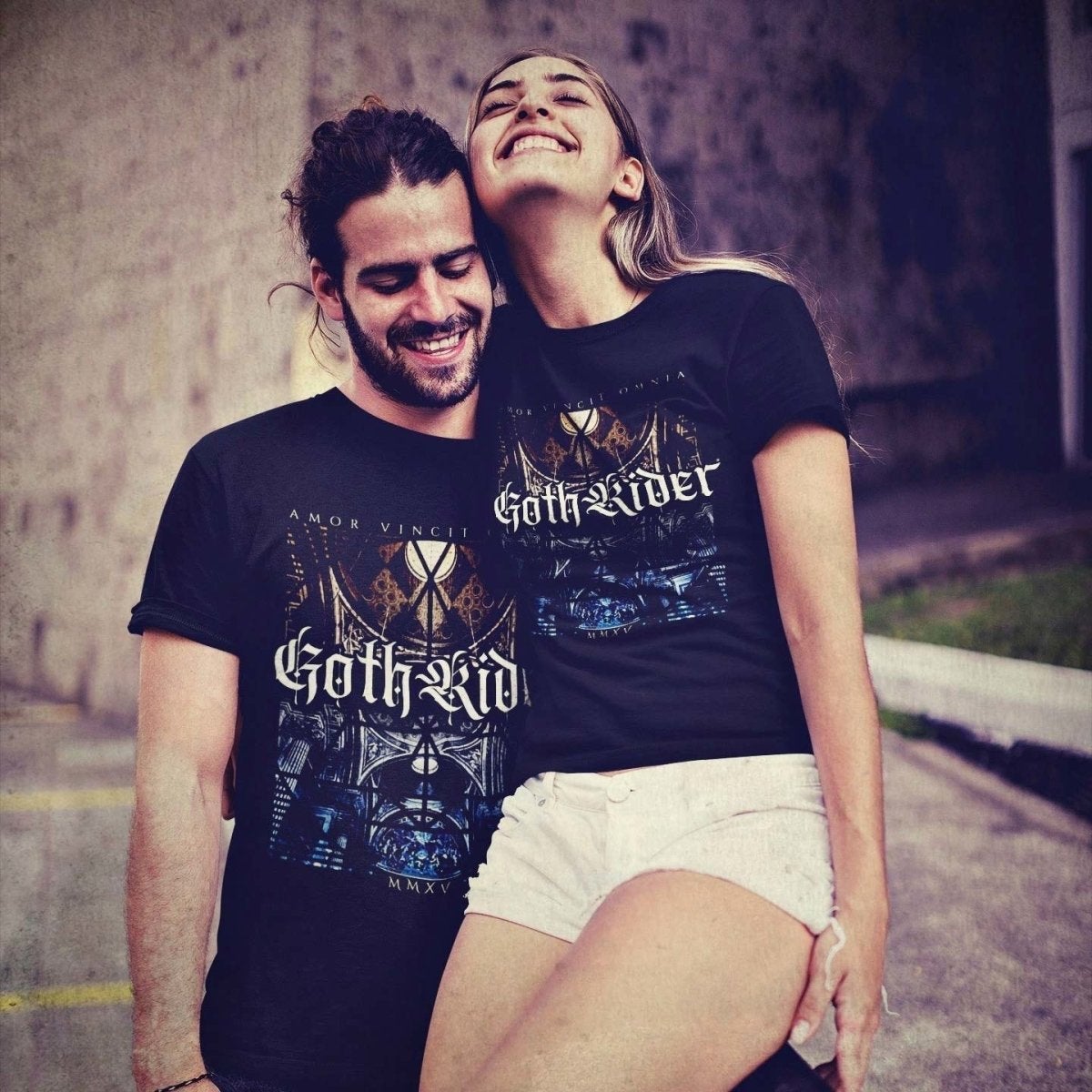 Amor Vincit Omnia Unisex T-Shirt - GothRider Brand